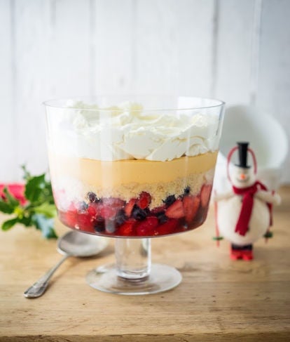 Christmas Fruit Trifle 