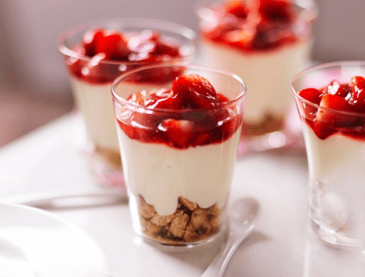 Low Fat Strawberry Cheesecake Pots