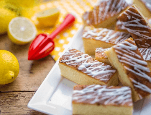 Easy Lemon Drizzle Cake 