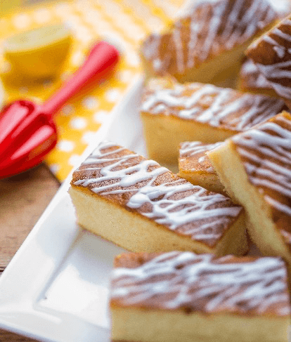 Easy Lemon Drizzle Cake 