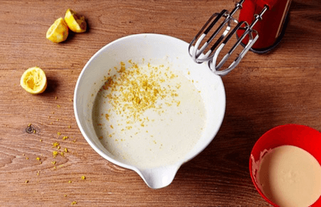 No-Bake White Chocolate and Lemon Cheesecake