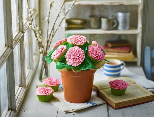 Carnation Bouquet Cupcakes