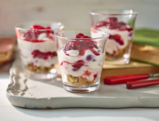 Low Fat Raspberry Cheesecake Pots