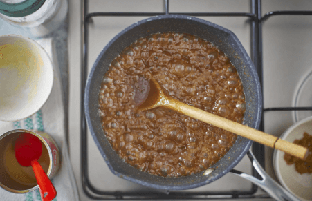 vegan caramel boiling in pan