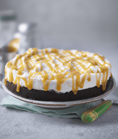 Vegan Vanilla Cheesecake with Salted Caramel Sauce