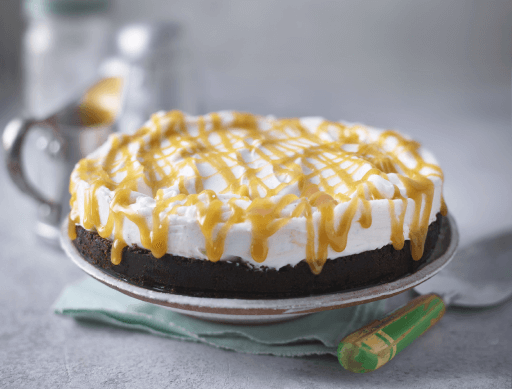 Vegan Vanilla Cheesecake with Salted Caramel Sauce