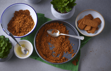 Vegan Banoffee Pie biscuit base