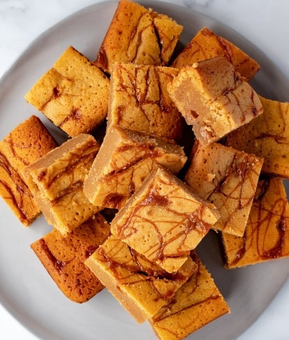 salted caramel blondies
