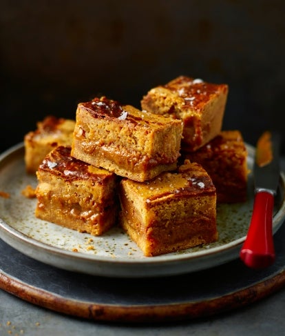 Salted Caramel Blondies