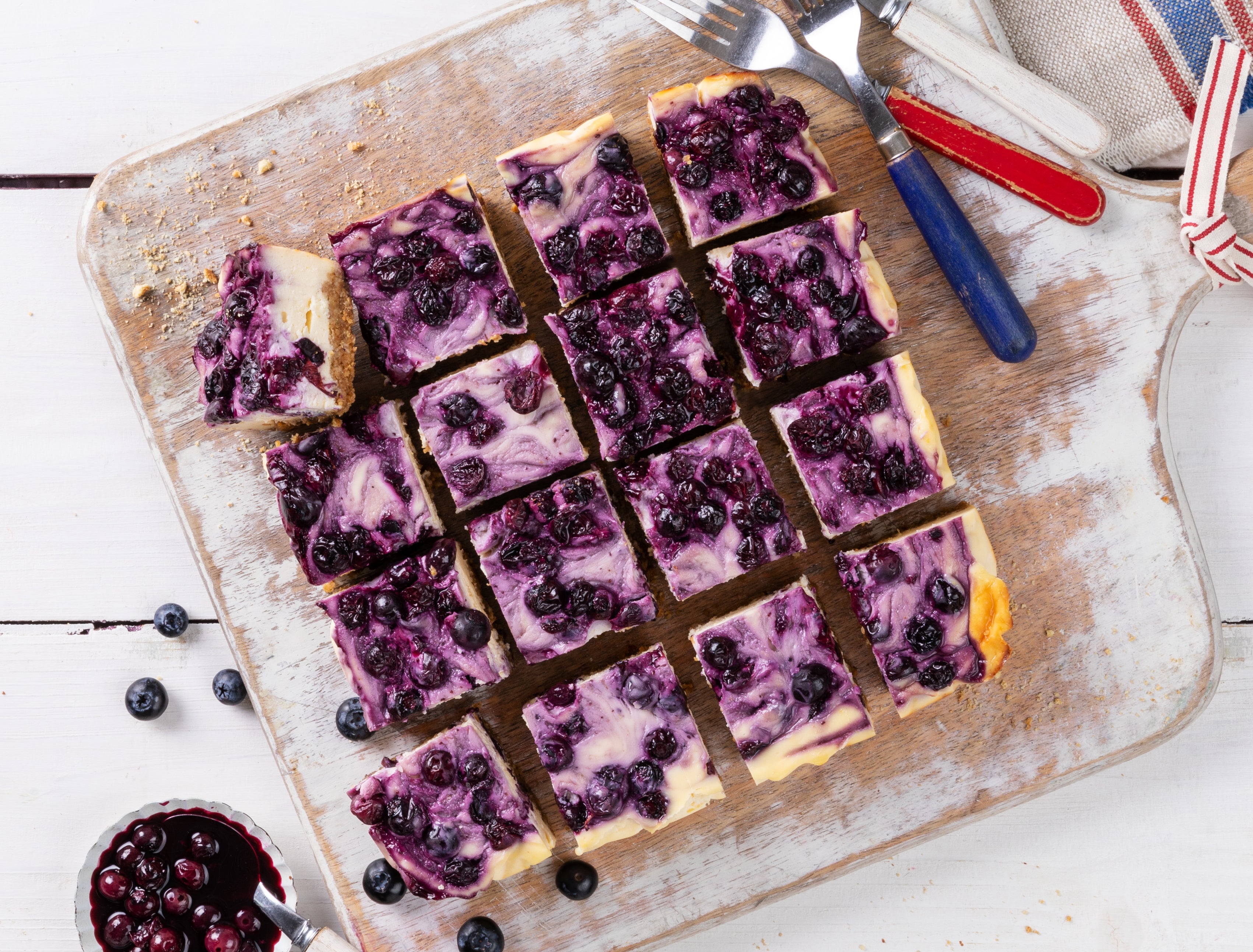 Lemon & Blueberry Cheesecake Bites