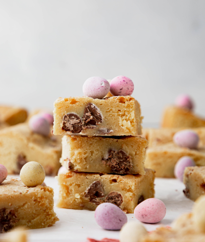 One Pan Easter Blondies