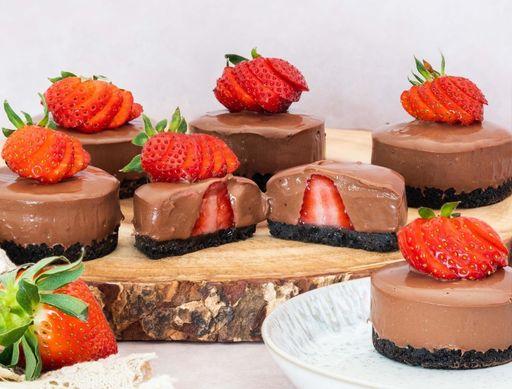 Chocolate Strawberry Mini Cheesecake