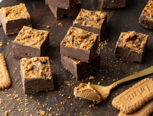 Dark chocolate biscoff fudge