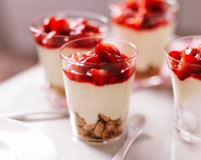 Low Fat Strawberry Cheesecake Pots