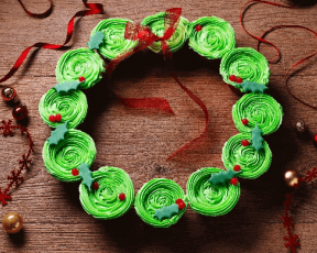 Christmas Wreath Cupcakes