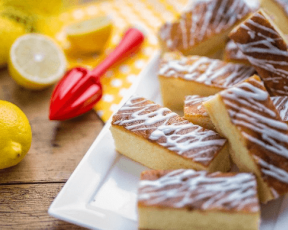 Easy Lemon Drizzle Cake