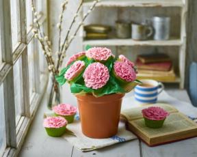 Carnation Bouquet Cupcakes