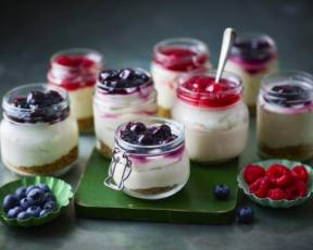 Vegan Raspberry Cheesecake Pots