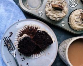 Vegan Kit Kat Cupcakes