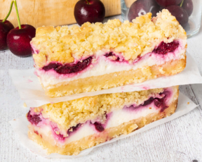 Cherry Cheesecake Bars