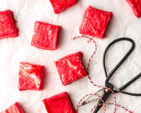 Red velvet fudge