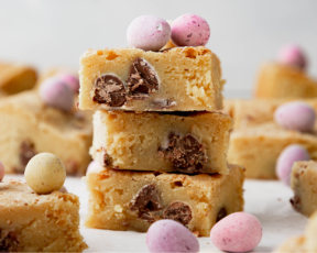 One Pan Easter Blondies