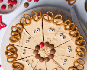 No Bake Reindeer Cheesecake
